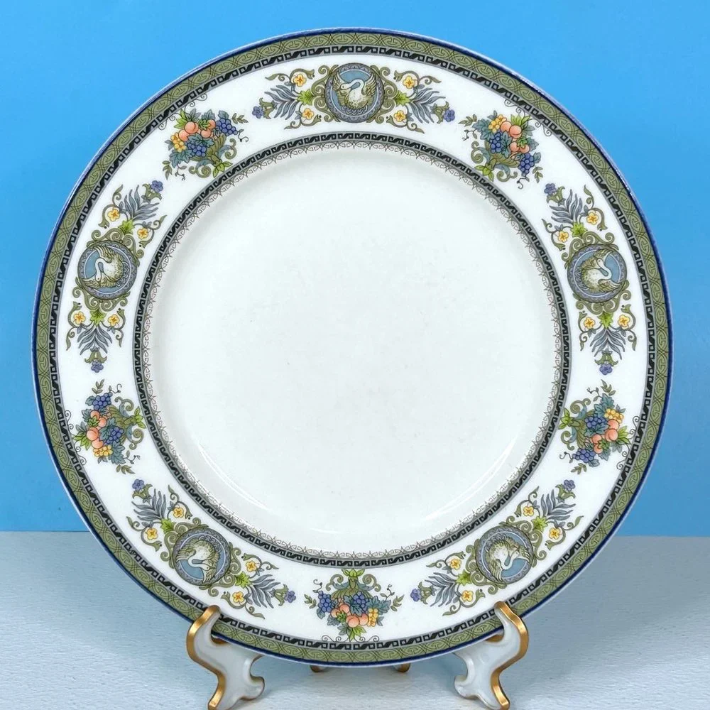 Mikasa Ultima+ Super‎ Strong Fine China HK305 Victorian Crest Cup And Saucer Set